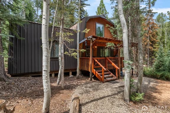 Mountain Haven w/ Fire Pit & Private Cul-de-Sac - Image 1
