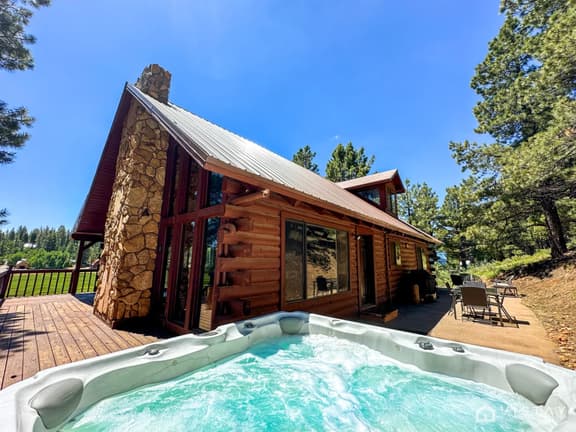 Runway Cabin Retreat with Private Hot Tub! - Image 1