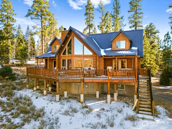 Trophy Room Retreat - Large Lodge with Hot Tub & Sauna - Image 1